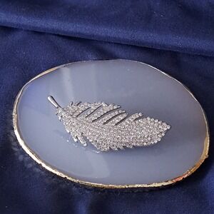 New Brooch Womens Silver Feather Crystal Rhinestone Pin Quirky Lizard Boutique